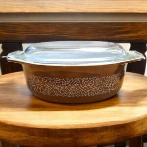 Vintage 1970s Pyrex Woodland Casserole 043 with Lid 1.5 L